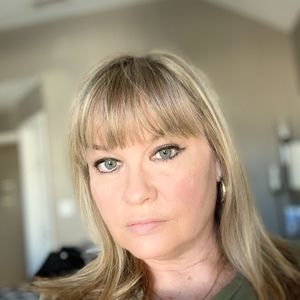 Meet your Posher, Polly